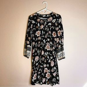 Old Navy Floral Dress - M